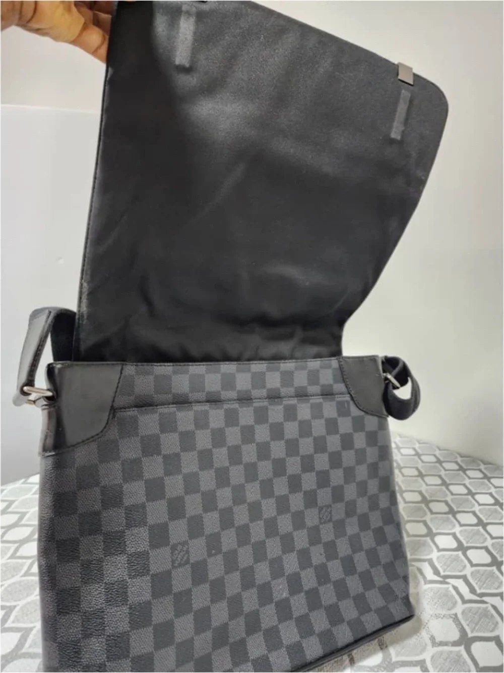 Louis Vuitton this authentic